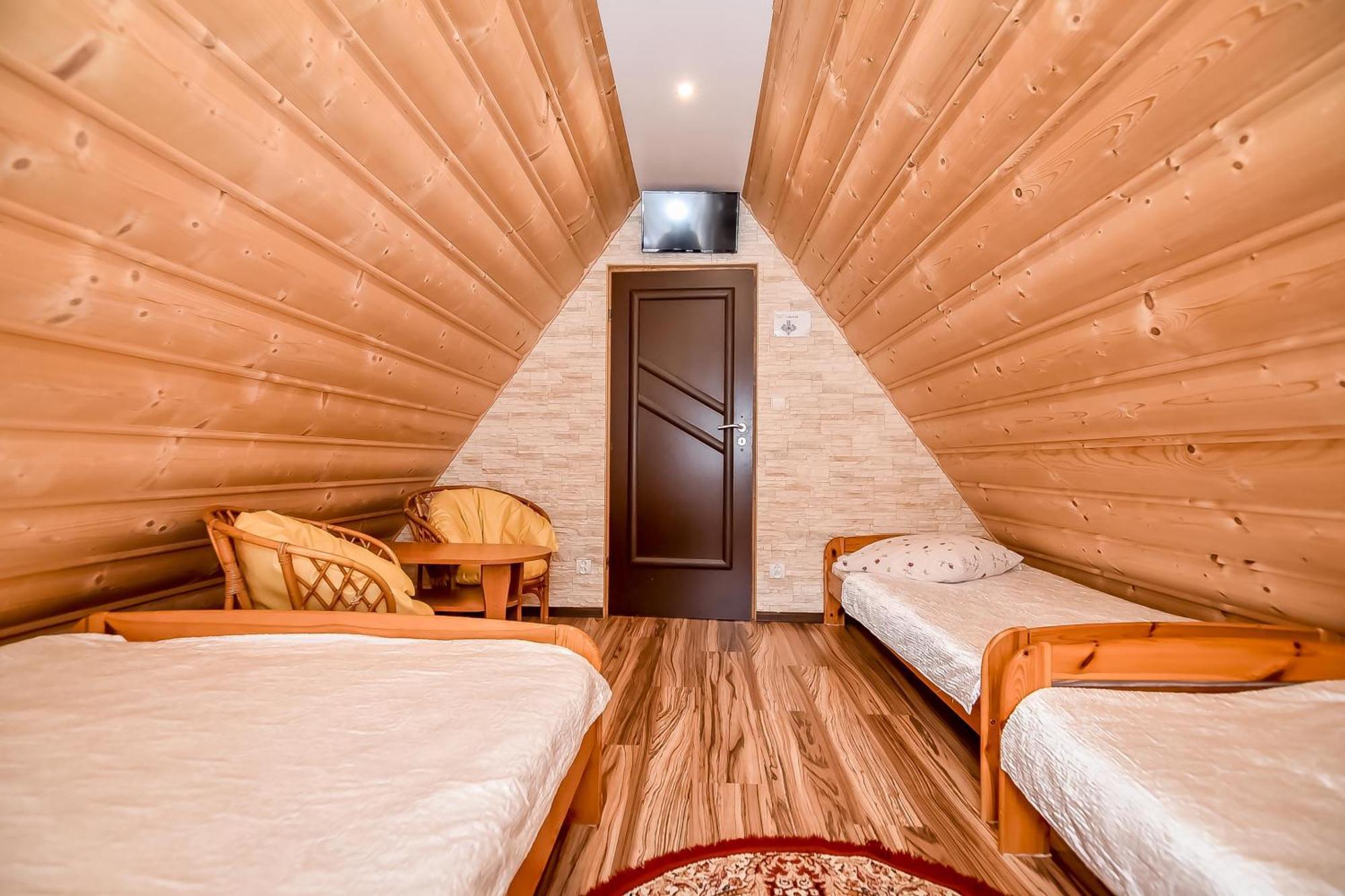 Ciukrowa Chatka Sauna & Jacuzzi ポロニン エクステリア 写真