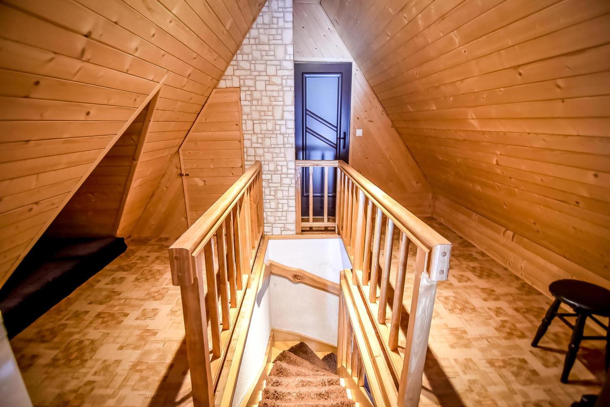 Ciukrowa Chatka Sauna & Jacuzzi ポロニン エクステリア 写真