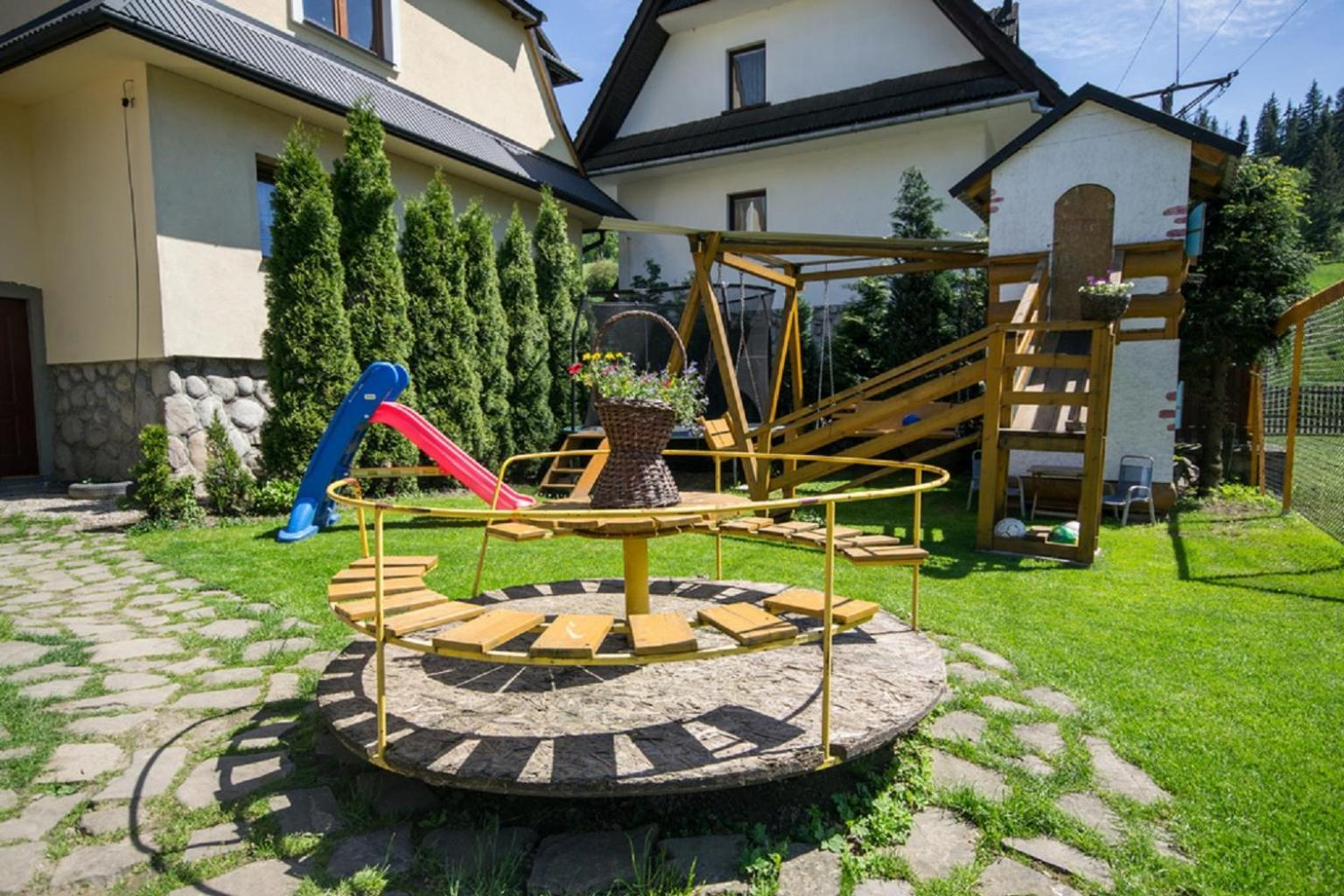 Ciukrowa Chatka Sauna & Jacuzzi ポロニン エクステリア 写真
