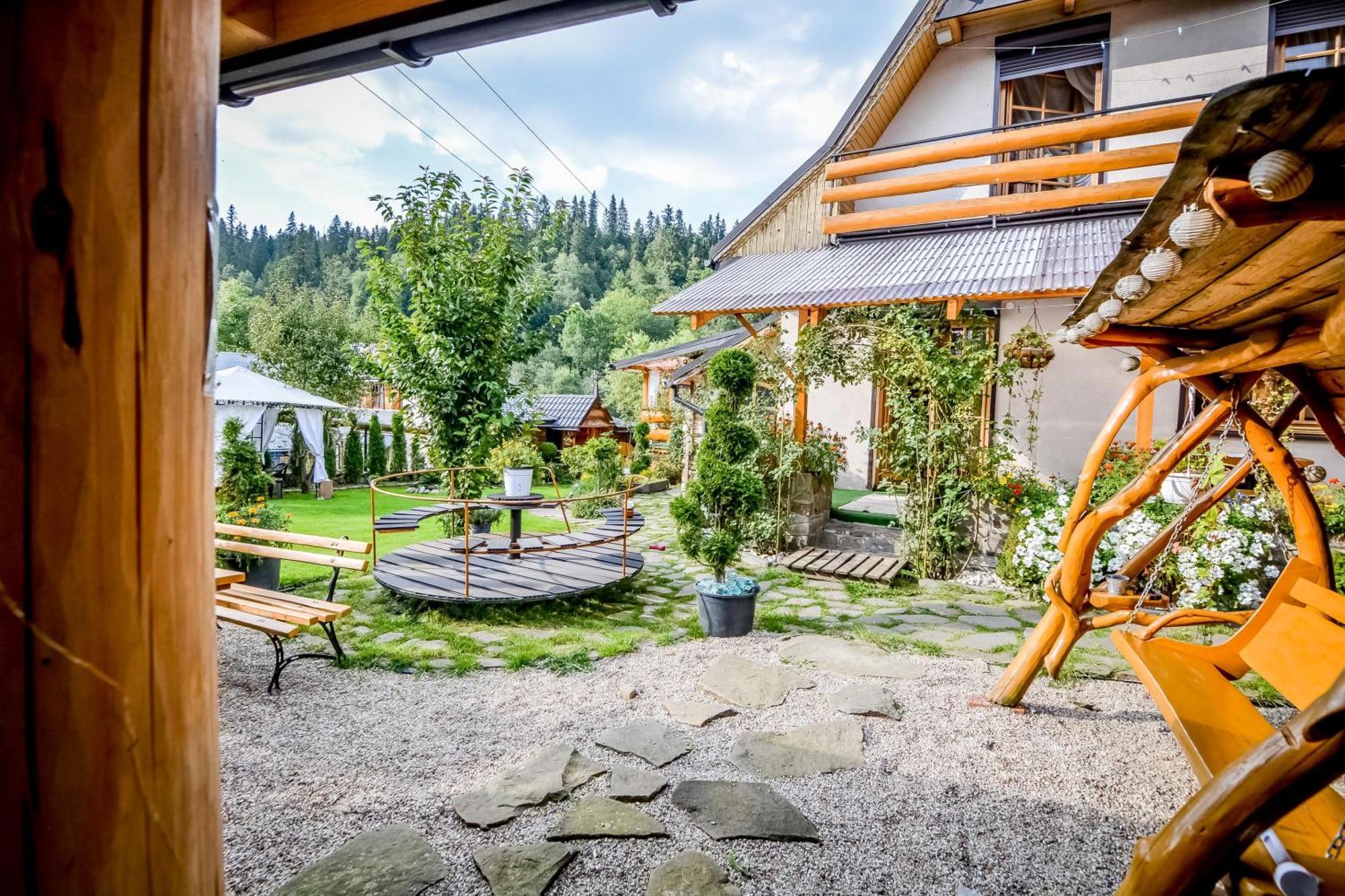 Ciukrowa Chatka Sauna & Jacuzzi ポロニン エクステリア 写真