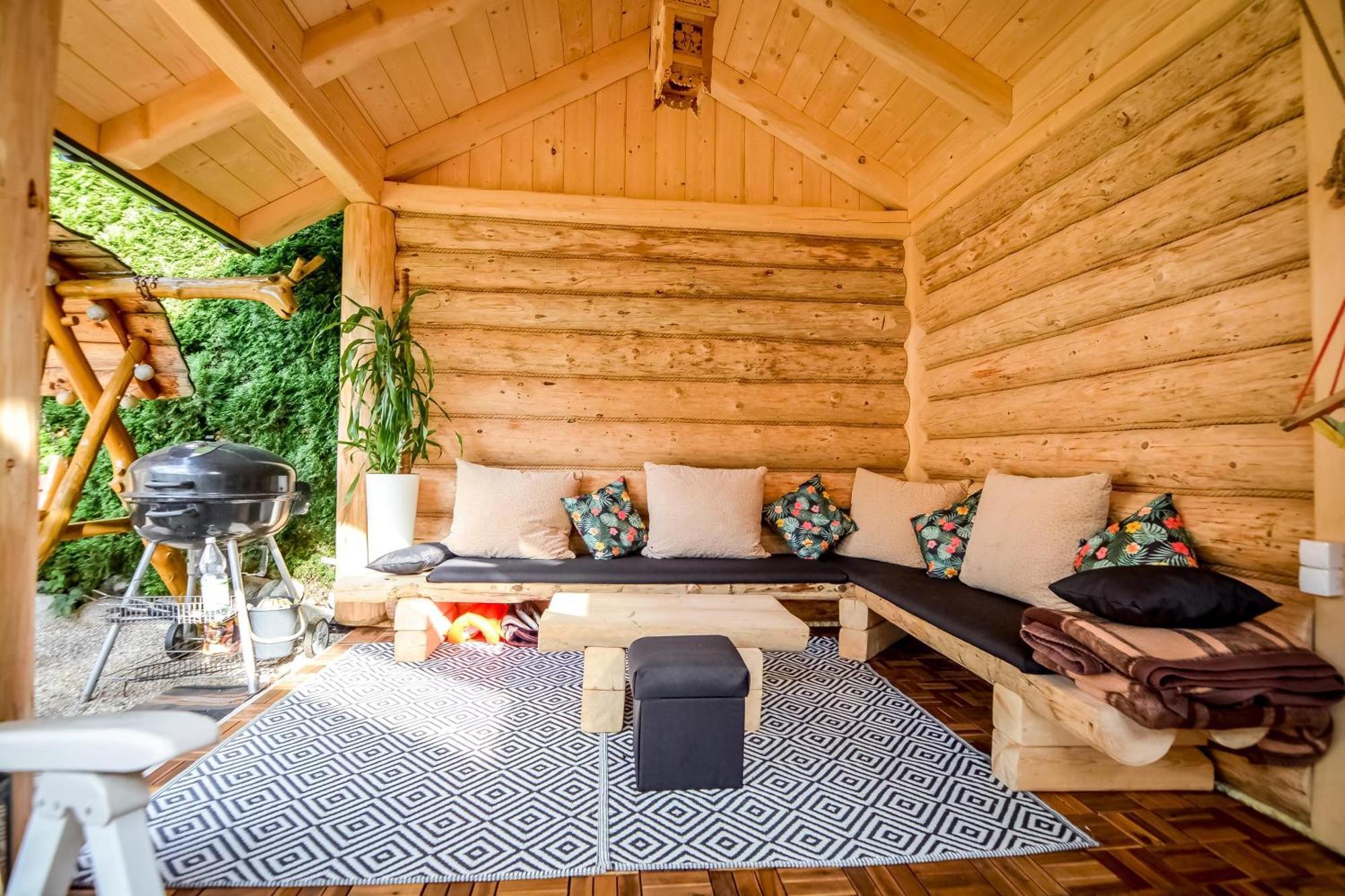 Ciukrowa Chatka Sauna & Jacuzzi ポロニン エクステリア 写真