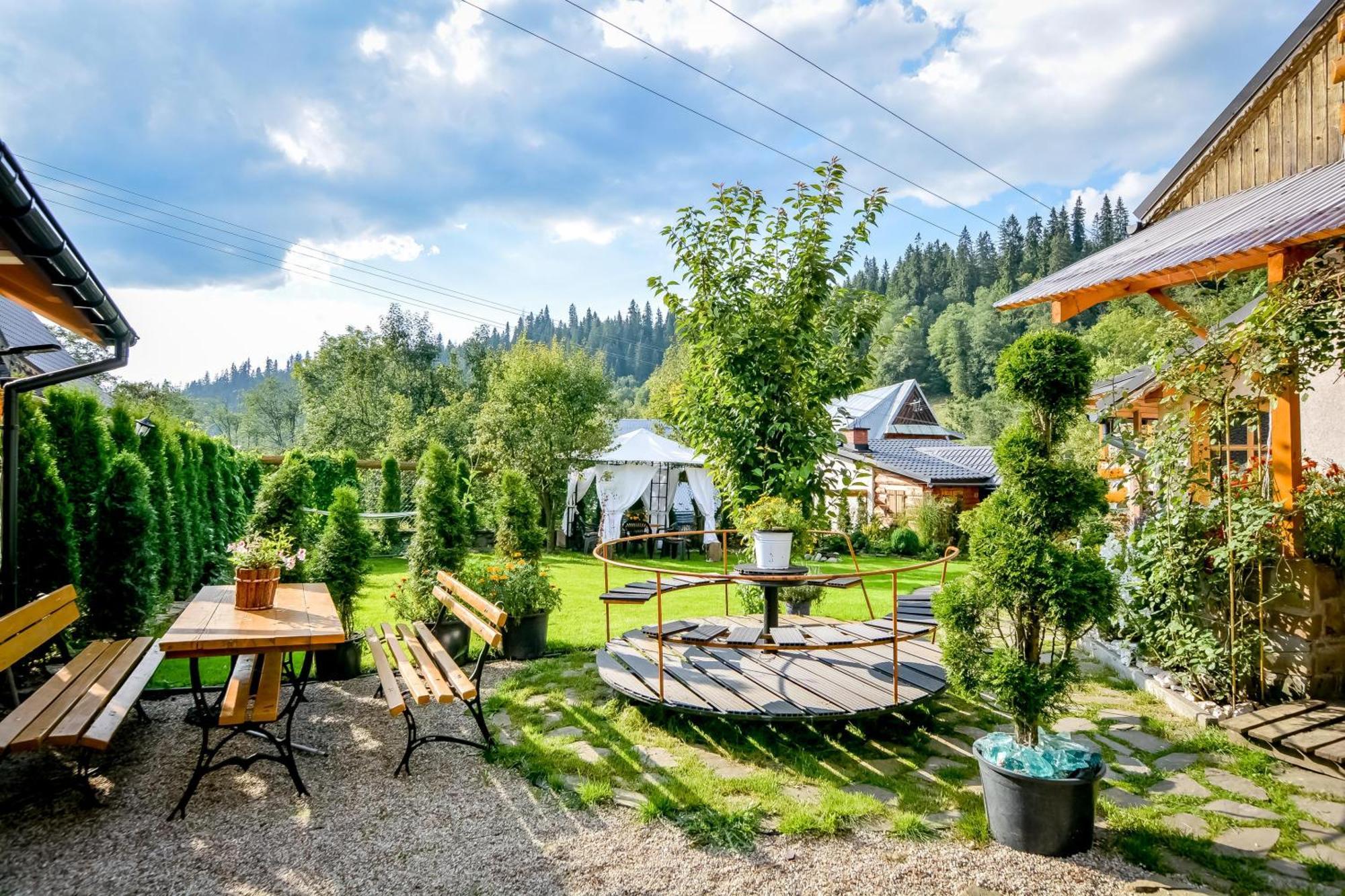 Ciukrowa Chatka Sauna & Jacuzzi ポロニン エクステリア 写真