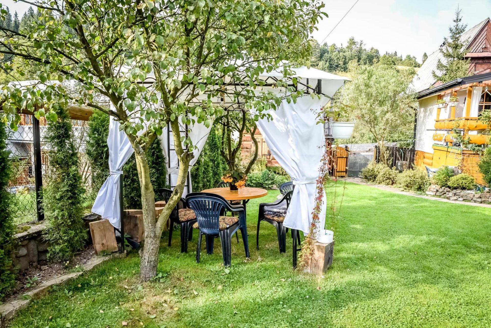 Ciukrowa Chatka Sauna & Jacuzzi ポロニン エクステリア 写真